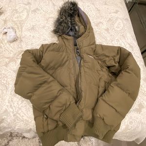 Women’s size large north face puffer